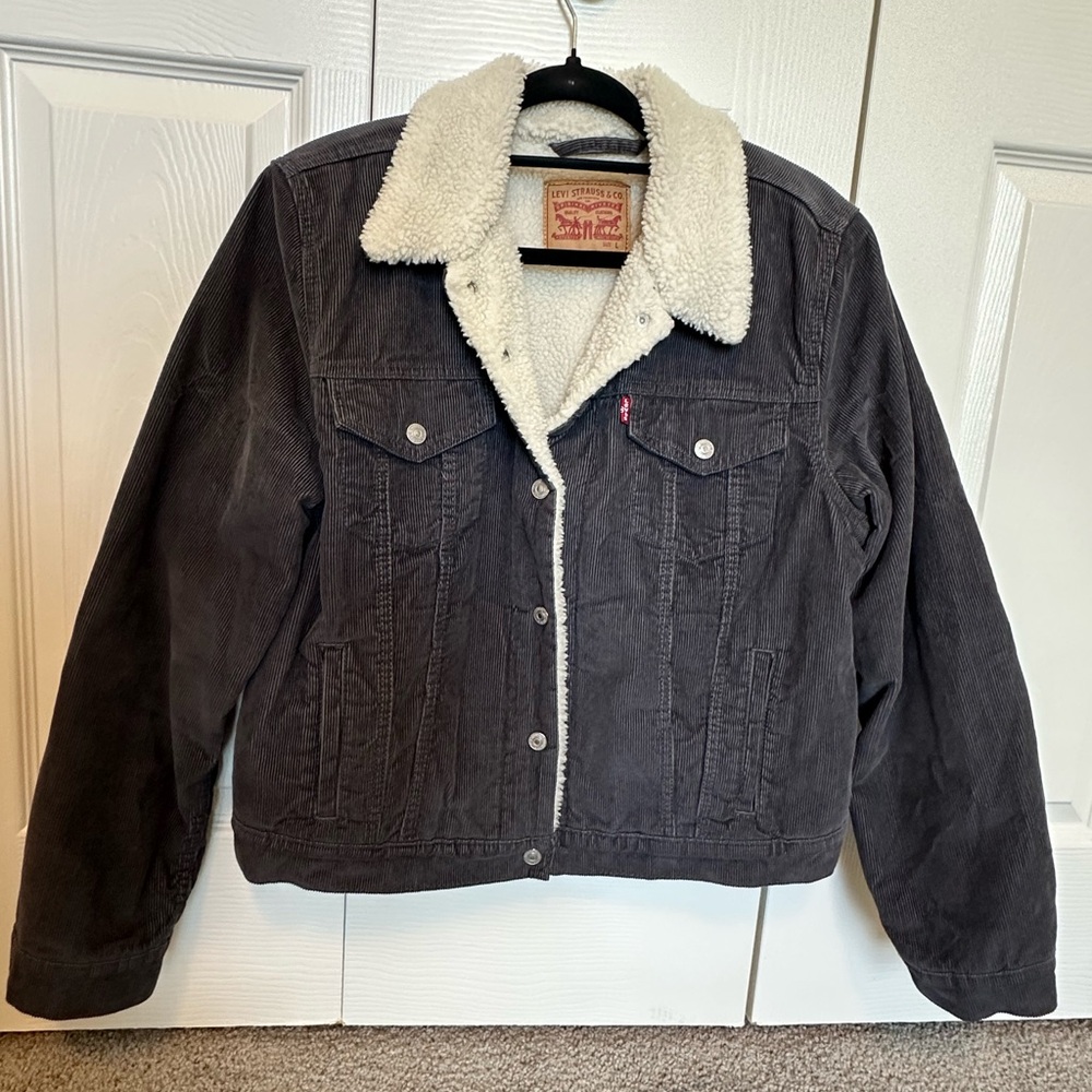 Women’s Levi’s Gray Corduroy Sherpa Lined Jacket Size Large Perfect Condition